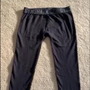 Black gym shark leggings